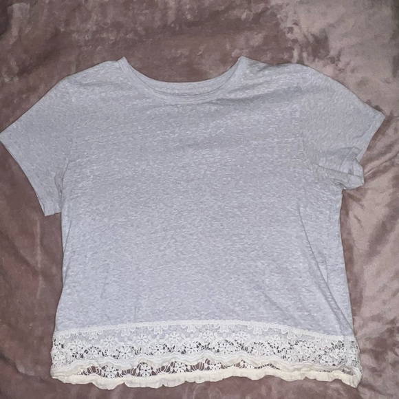 Group of Abercrombie crop tops and tanks - Picture 4 of 4